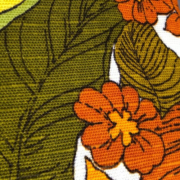 Vintage 70s retro floral large bold print 3 yards by 5th Avenue designs fabric - Picture 8 of 10